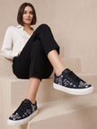 [AT DELHI] KARL LAGERFELD Cate Ikonic Lace Up Sneaker Size 6 image 0