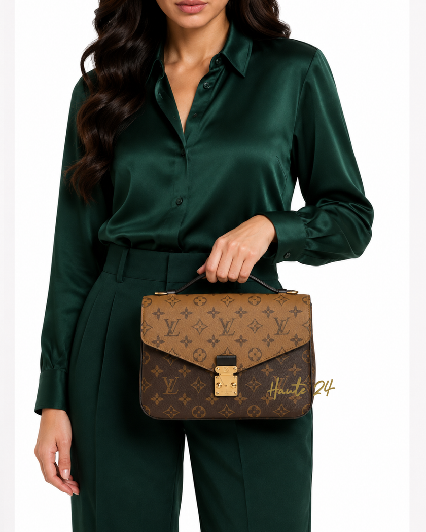 [RUNWAY/UN-USED]LOUIS VUITTON Monogram Reverse Pochette Metis Brown
