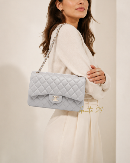 CHANEL Classic Jumbo Double Flap Bag