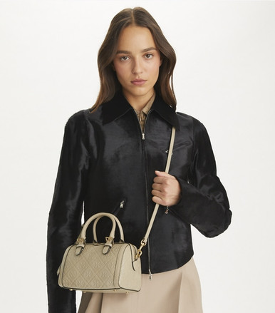 TORY BURCH Petite T Monogram Leather Barrel Bag - Fresh clay image 1