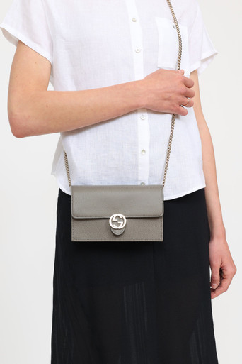GUCCI Interlocking g Wallet On Chain image 6