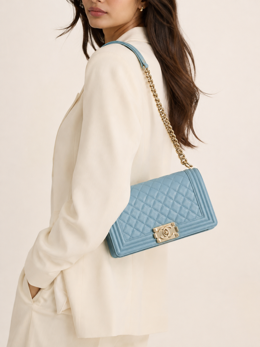 [Like New] CHANEL Boy 25 leather shoulder Bag With Chain Strap