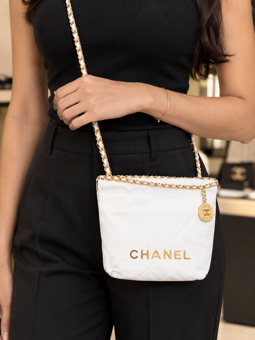 [Brand New] CHANEL 22 Mini Coco Mark Shiny Calfskin Leather Handbag