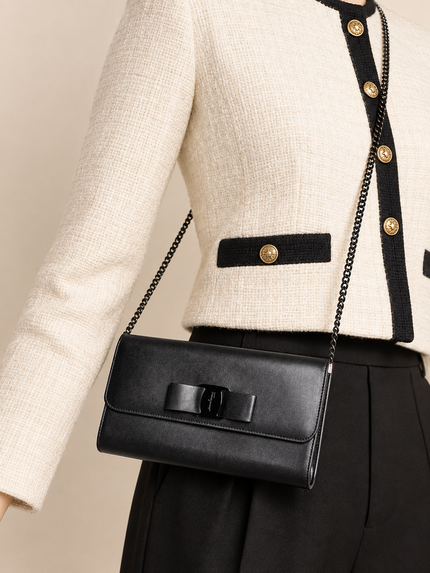 [Arriving in India] Brand New FERRAGAMO Leather Bow Continental Clutch
