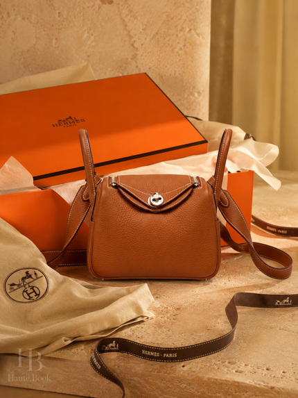 HERMES Mini Lindy 20 Gold Clemence Palladium Hardware