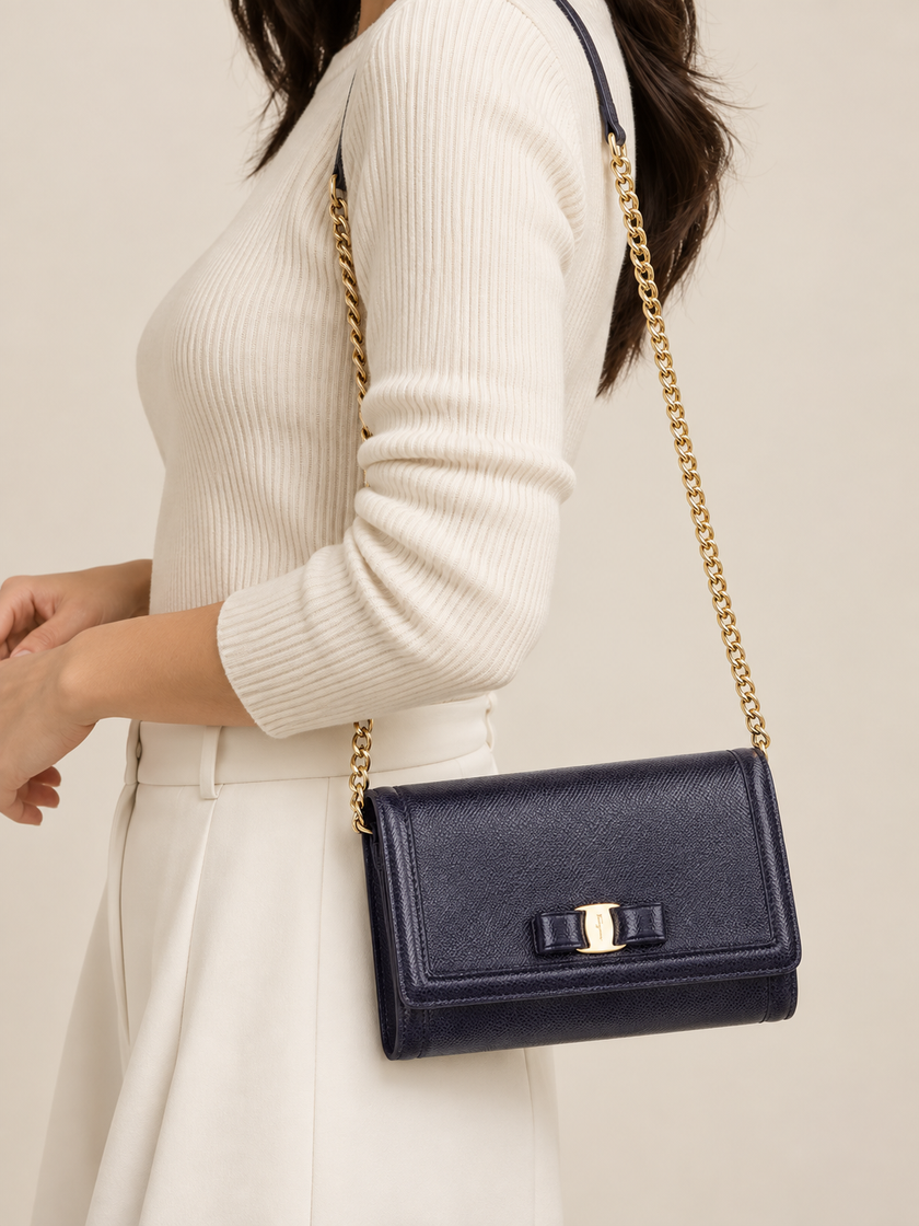 [Arriving in India] Brand New FERRAGAMO Pebble Calf Mirto Crossbody Clutch