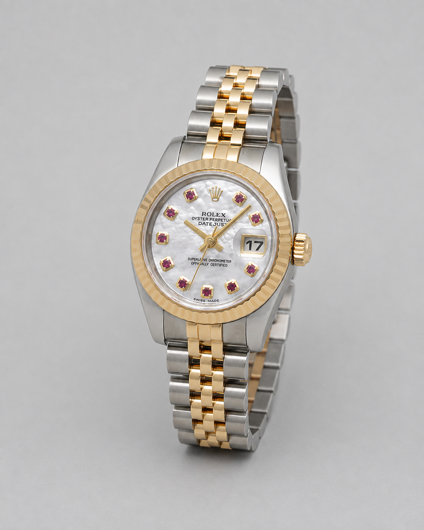 [Store Display] ROLEX Datejust 26mm White Shell / Ruby