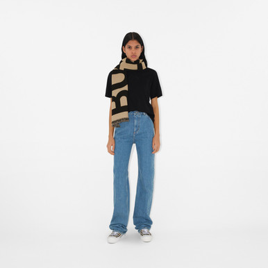 BURBERRY  Logo Wool Scarf image 2