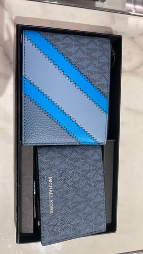 MICHAEL KORS Cooper Logo And Faux Leather Billfold Wallet For men image 2