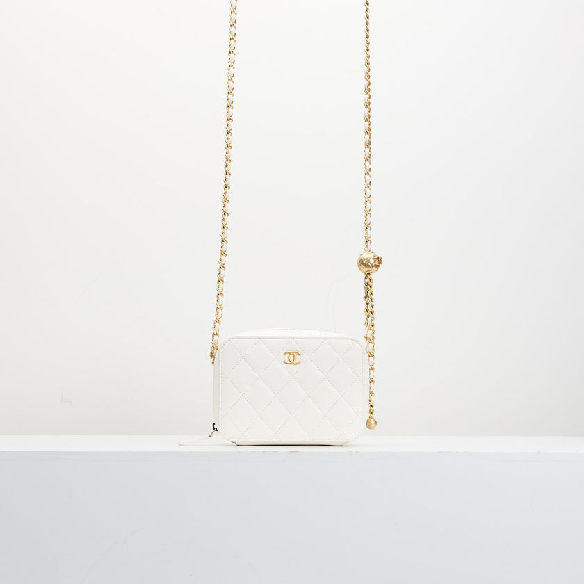 CHANEL Quilted CC Pearl Crush Camera Case White