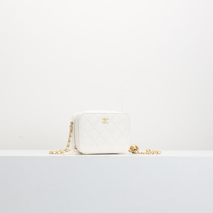 [Unused/Display] CHANEL Quilted CC Pearl Crush Camera Case White