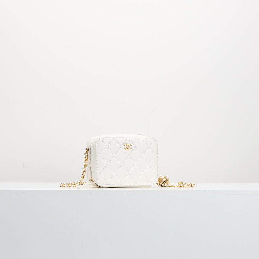 CHANEL Quilted CC Pearl Crush Camera Case White