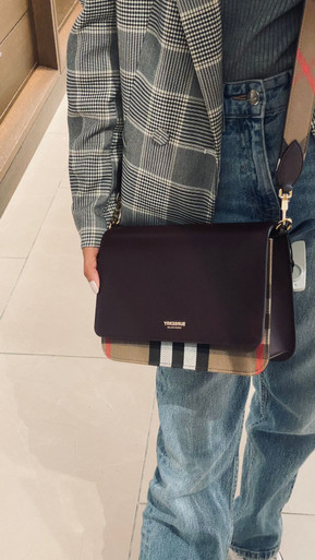 BURBERRY  Mackford Shoulder Bag image 3