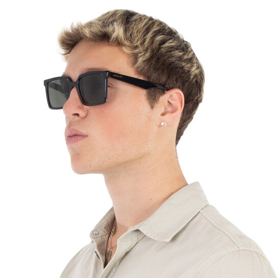 Gucci Grey Square Men's Sunglasses image 0
