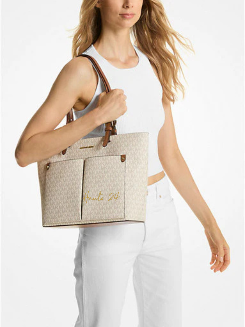 [At India] MICHAEL KORS  Jet Set Medium Logo Pocket Tote Bag - Vanilla